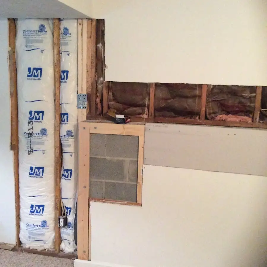 Wall insulation replacement during Structural Drying in Green Brook
